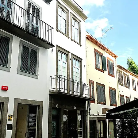 Appartement Ca Tanoeiros 2 *